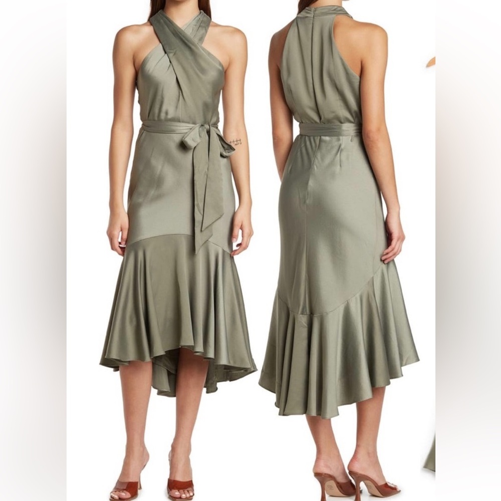Taylor sage green mermaid sleeveless midi dress
Size 12